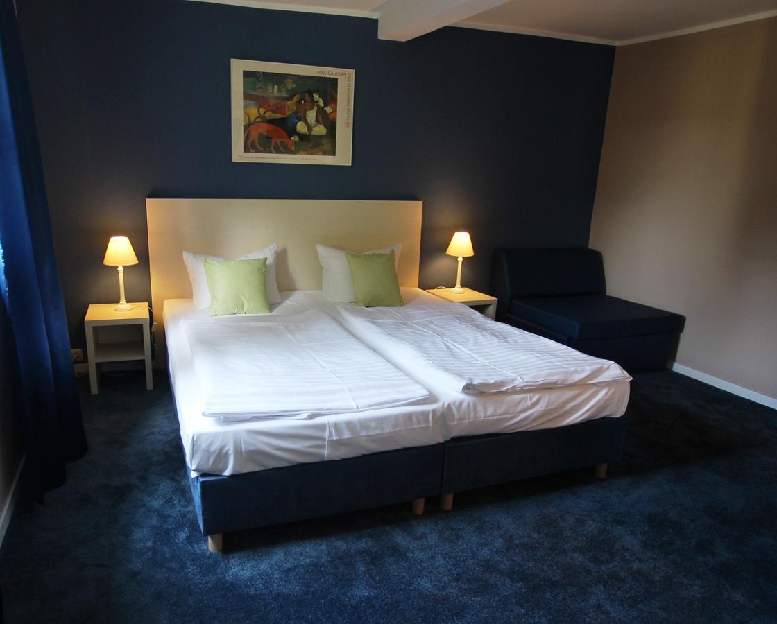 Hotel Pelikan Китцинген Екстериор снимка