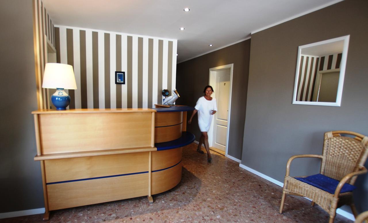 Hotel Pelikan Китцинген Екстериор снимка